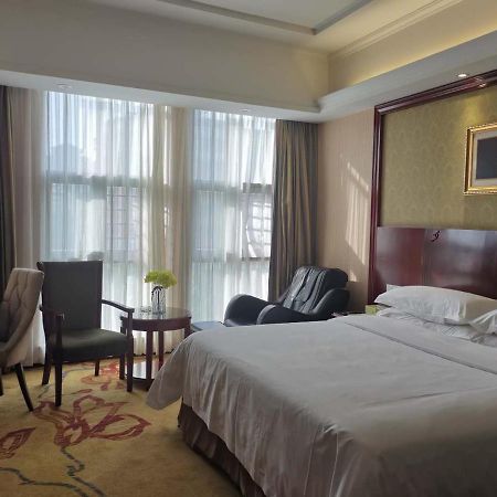 Vienna Hotel Chaozhou Plaza Ngoại thất bức ảnh