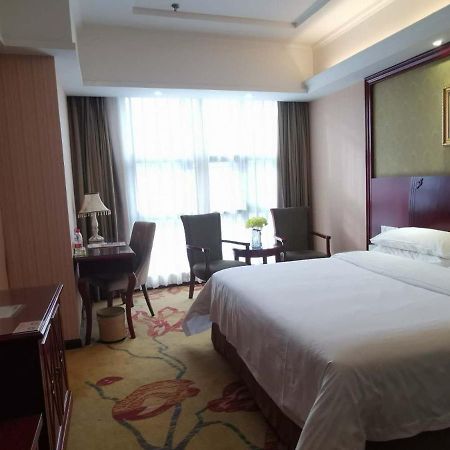 Vienna Hotel Chaozhou Plaza Ngoại thất bức ảnh