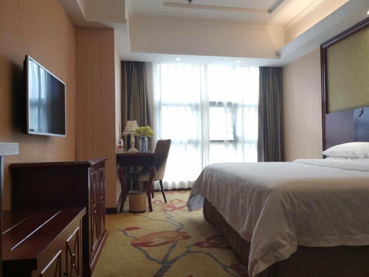 Vienna Hotel Chaozhou Plaza Ngoại thất bức ảnh